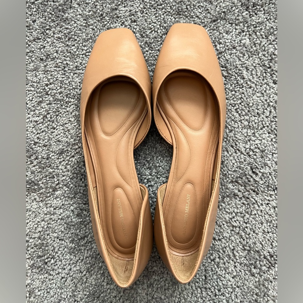 ANTONIO MELANI Leather Tan Women's Flats NWOT